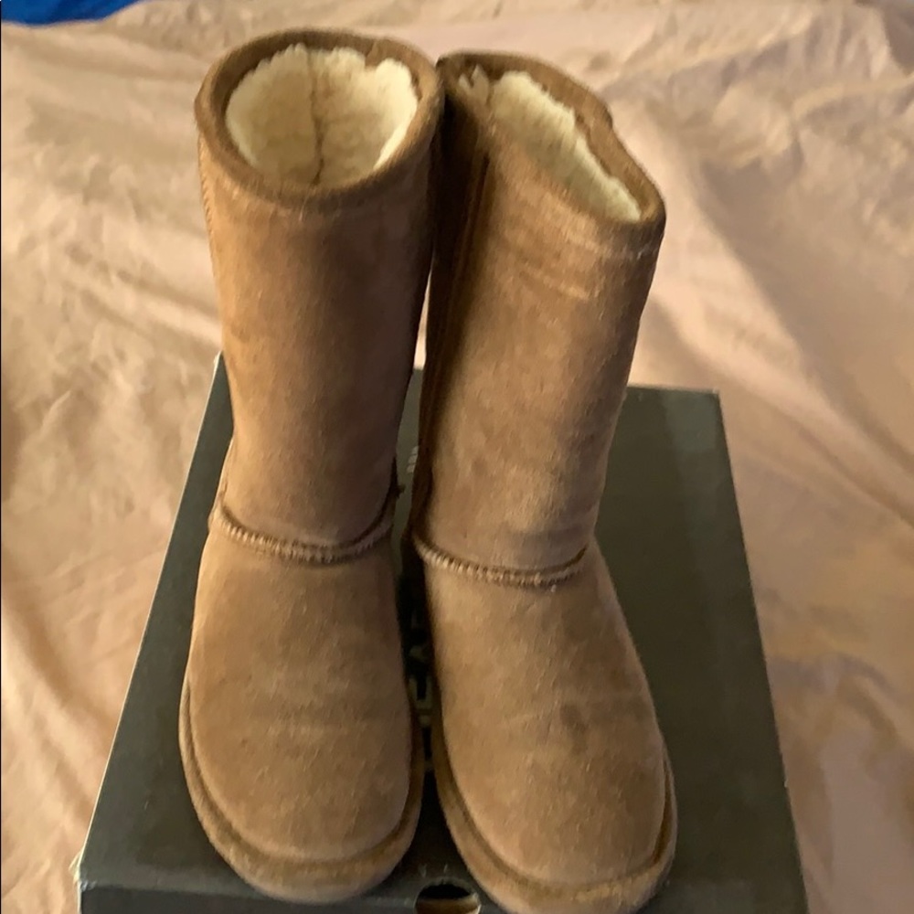 Tall Bear Paw boots